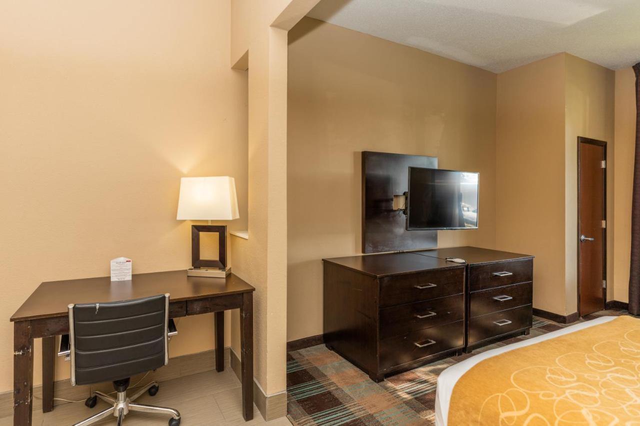 Comfort Suites Houston West At Clay Road Exterior photo