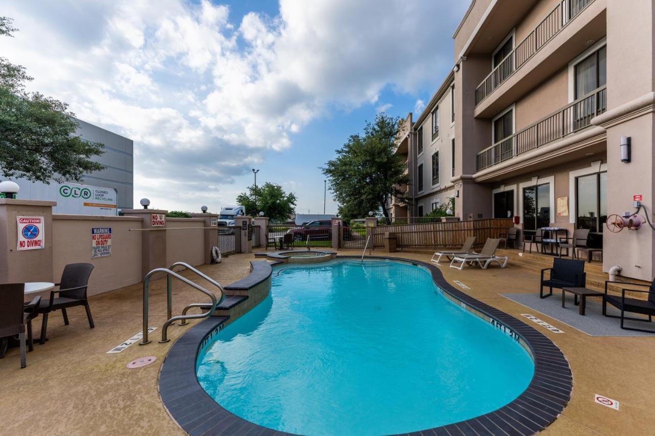 Comfort Suites Houston West At Clay Road Exterior photo